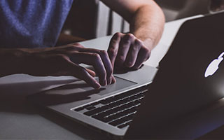 开云体育app-胡金秋、赵继伟走进校园 CBA全明星场外也温暖